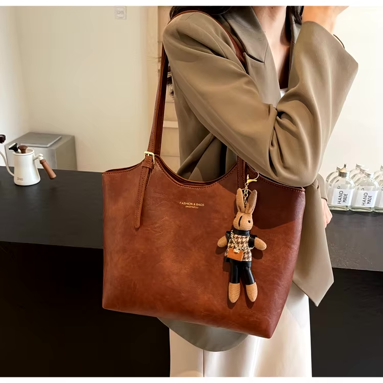 Elsie - Classic Shoulder Bag
