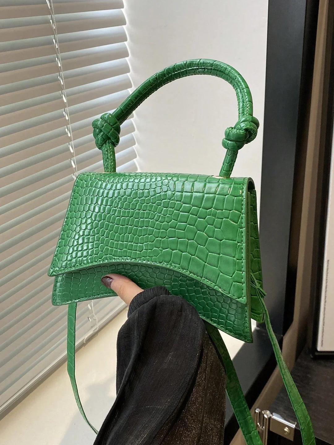 Nathalia - Curved Crossbody Bag